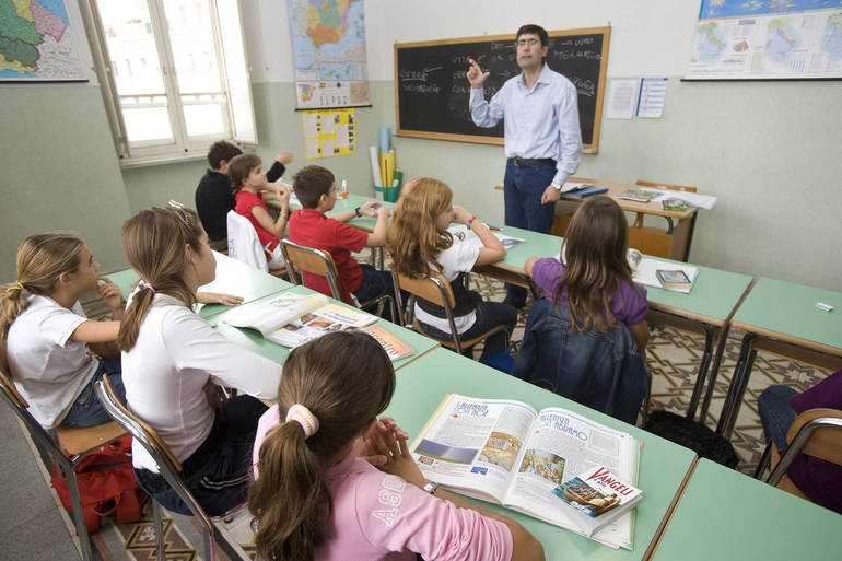 Polonia: ora di religione, riapre la scuola tra le polemiche. L’appello dei vescovi