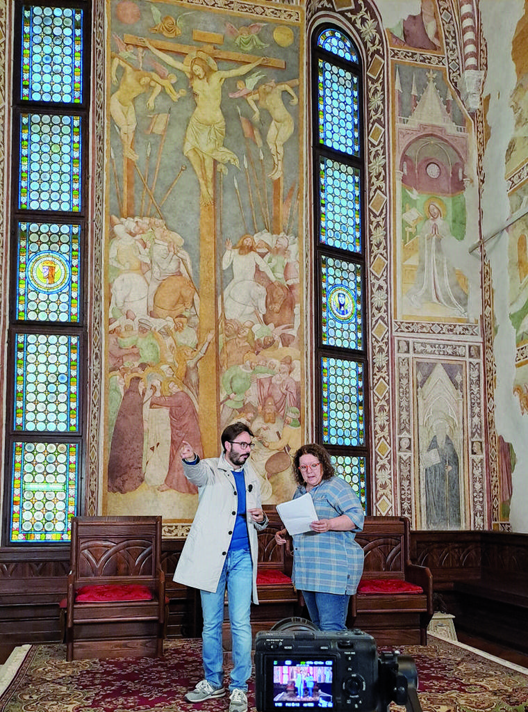 Federico Lovison e Antonia Pillosio nell’abside affrescato del duomo di Spilimbergo