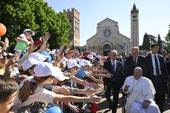 Sabato 18 maggio: Papa Francesco a Verona ha incontrato le monache, poi sacerdoti e consacrati 