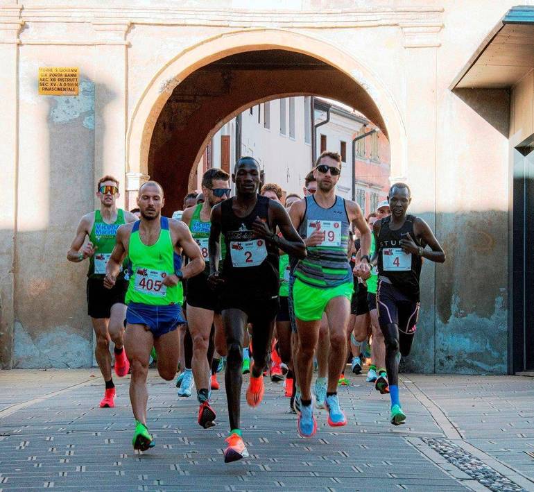 Portogruaro, 3 novembre: il keniano Enos Kales Kakopil  vince la mezza maratona 