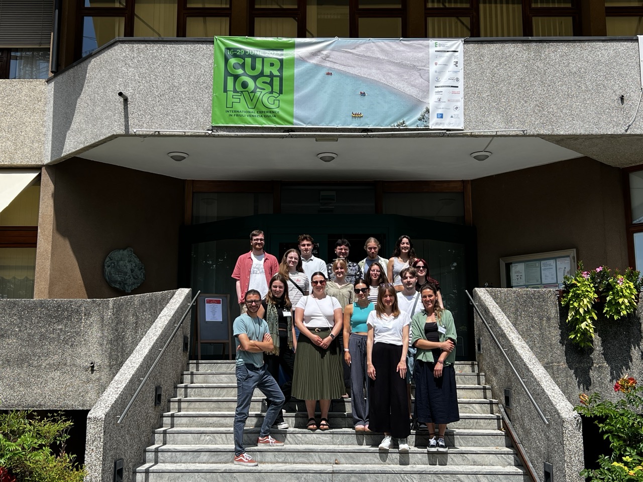 Pordenone Vista Con Gli Occhi Dei Curiosi Il Popolo
